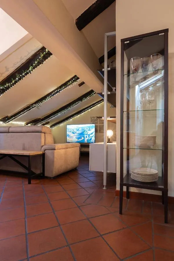 Fondazza Home - Little Tower بولونيا إيطاليا