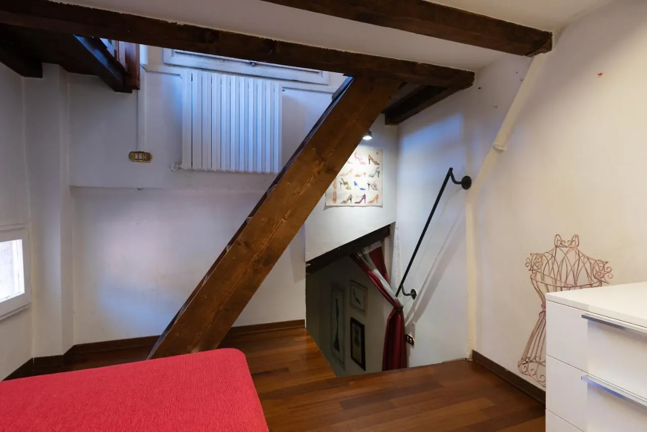Fondazza Home - Little Tower بولونيا